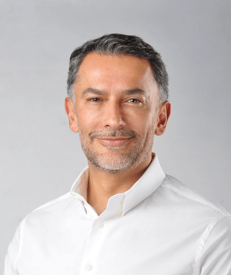 plastic surgeon in costa rica with wellness rejuvenation non invasive treatments